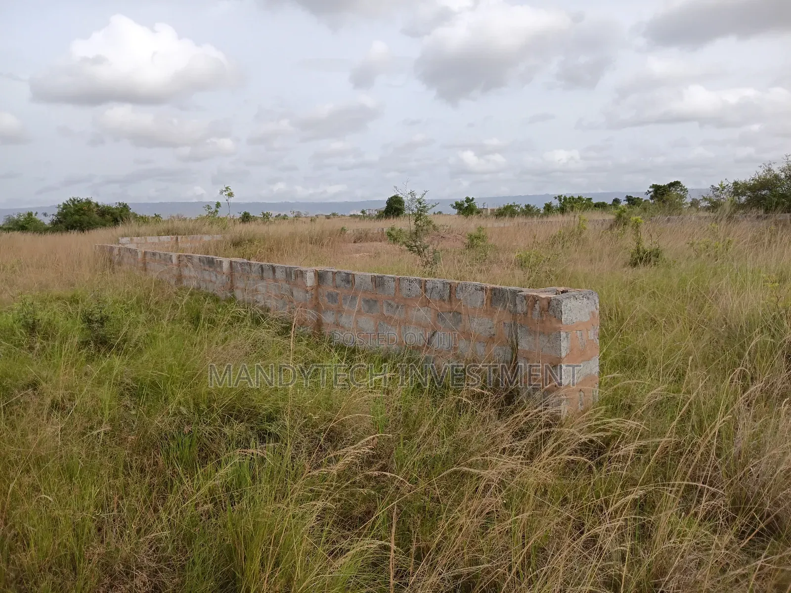 Title Land With Dwarf Wall - Appolonia