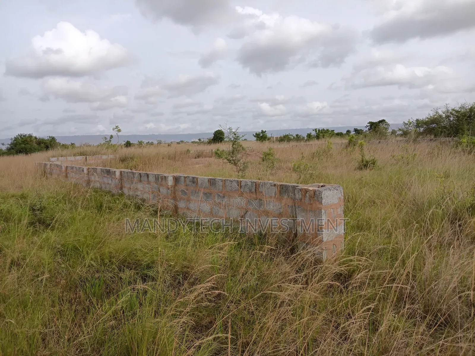 Title Land With Dwarf Wall - Appolonia