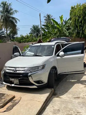 Rent Mitsubishi Outlander