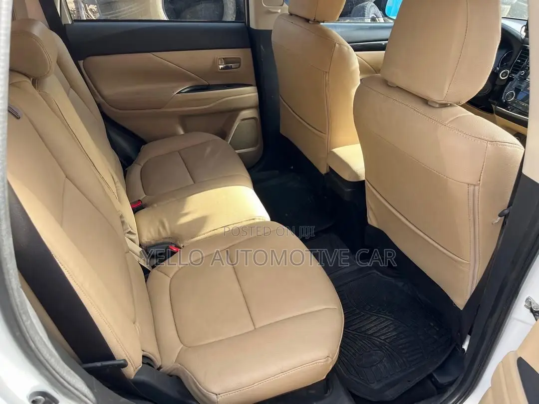 Rent Mitsubishi Outlander