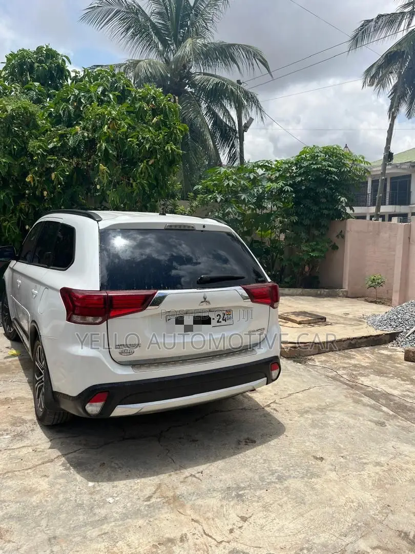 Rent Mitsubishi Outlander