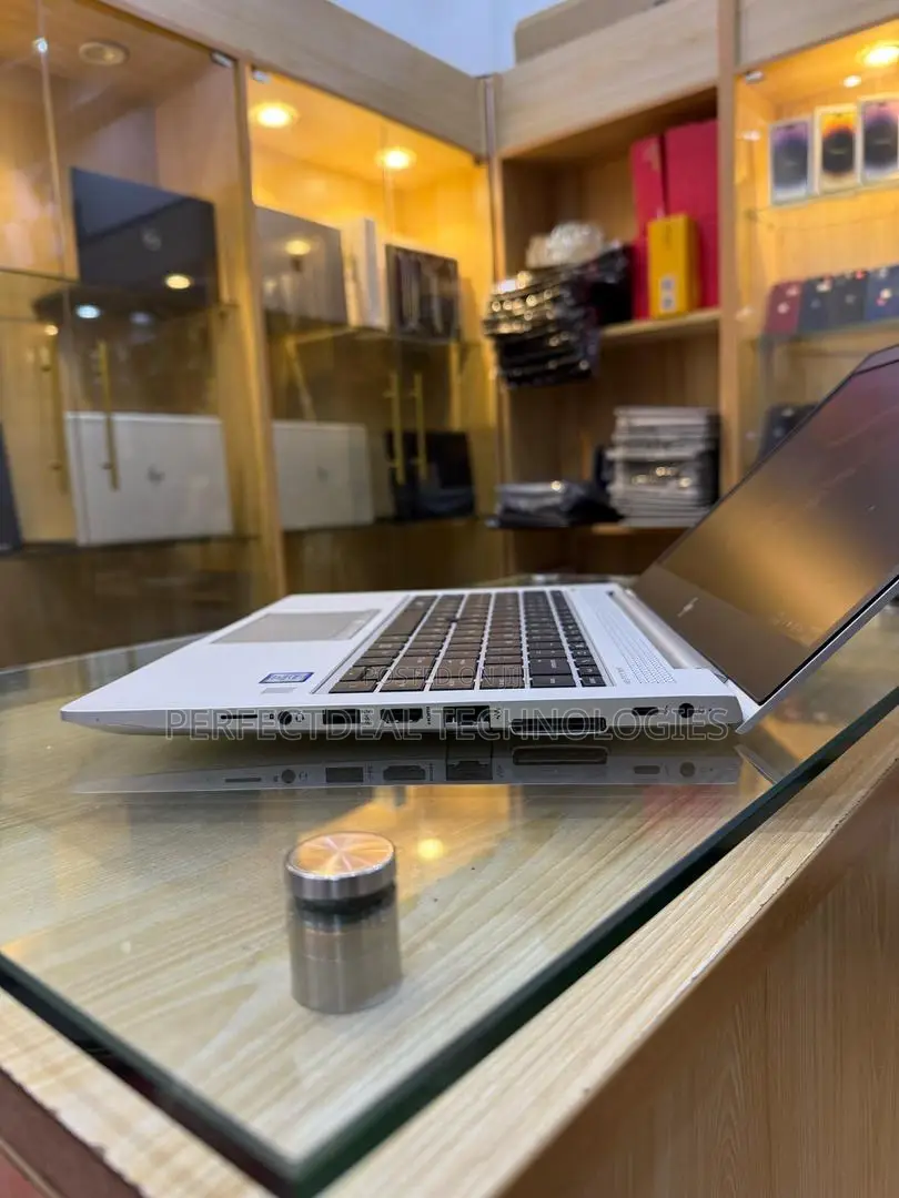 New Laptop HP EliteBook 840 G5 8GB Intel Core i5 SSD 256GB