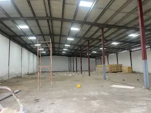 1001sqm Warehouse Plus 8bedrooms Apartments at Spintex for Rent