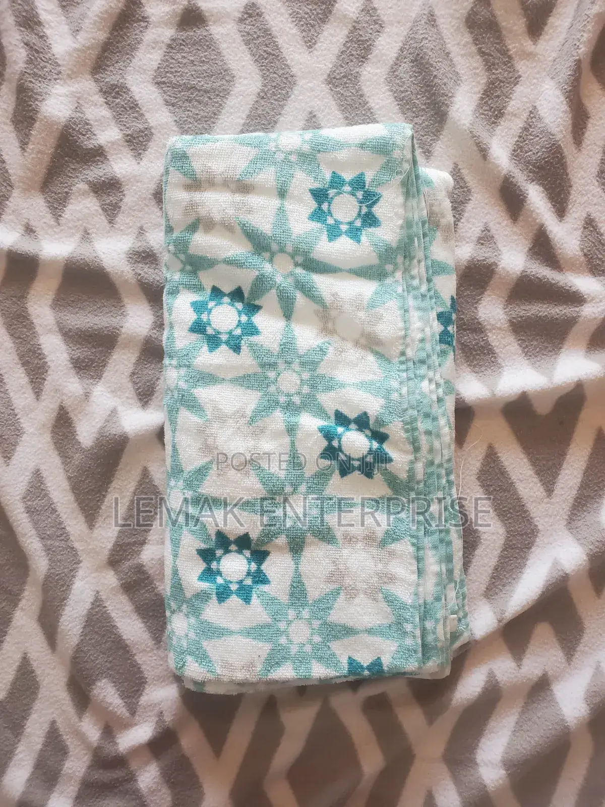 Bath Towel 28"×53"