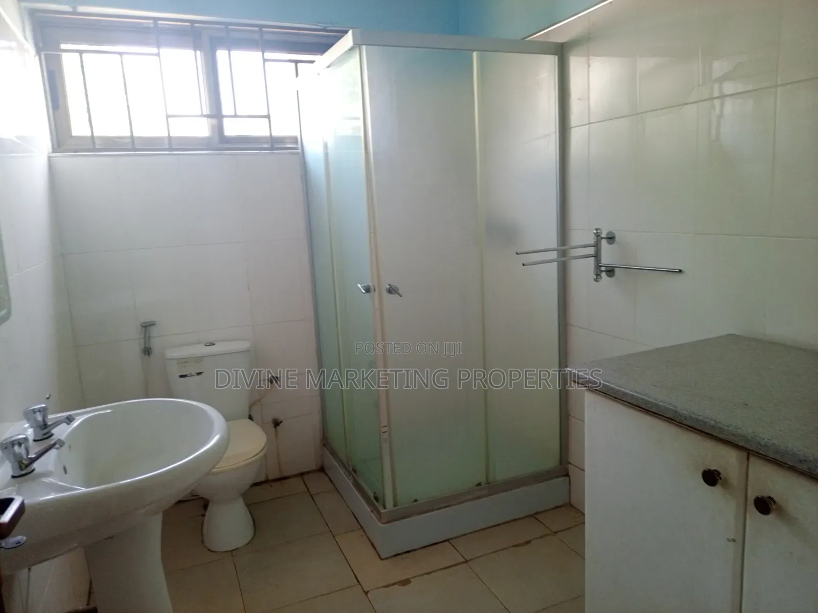 4bdrm House in Cocoa Clinic, Accra Metropolitan for sale