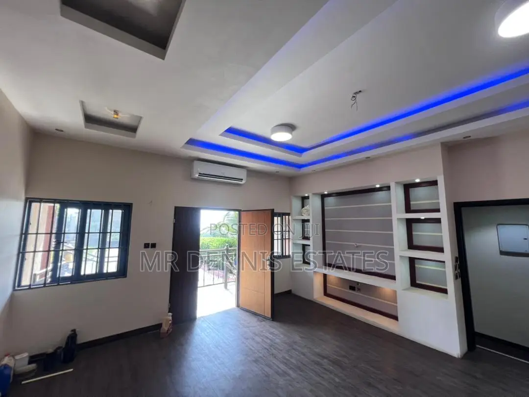 3bdrm House in Mr Dennis Estates, West Hills Mall Area for sale