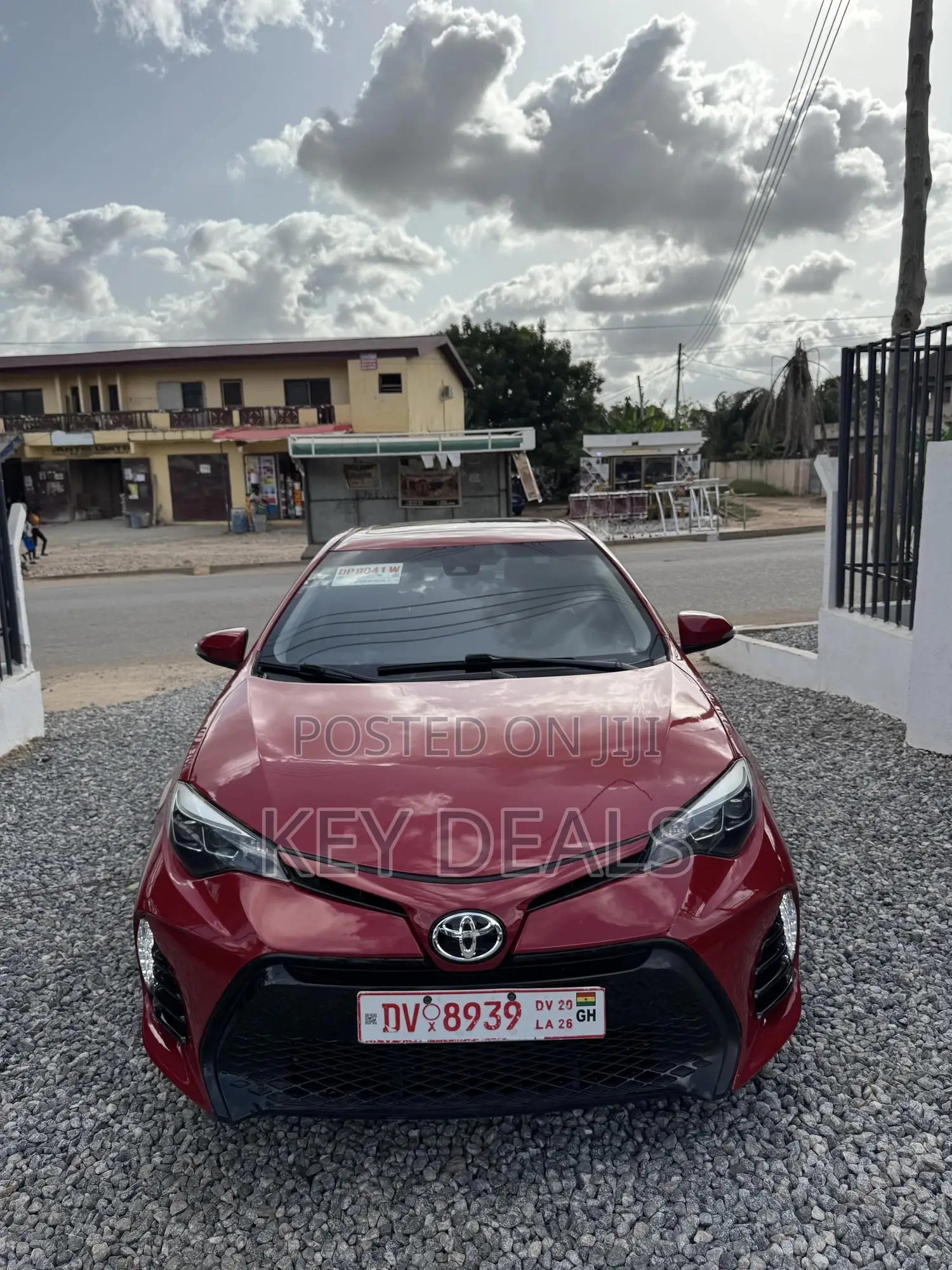 Toyota Corolla SE Special Edition 4dr Sedan (1.8L 4cyl CVT) 2017 Red