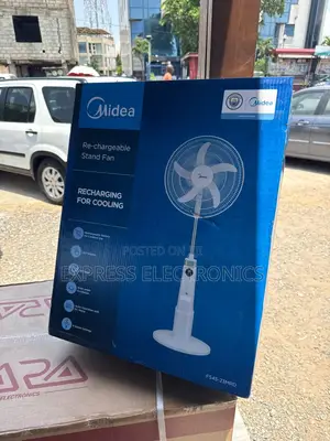 Ultra Modern Rechargeable Fan Midea 18”