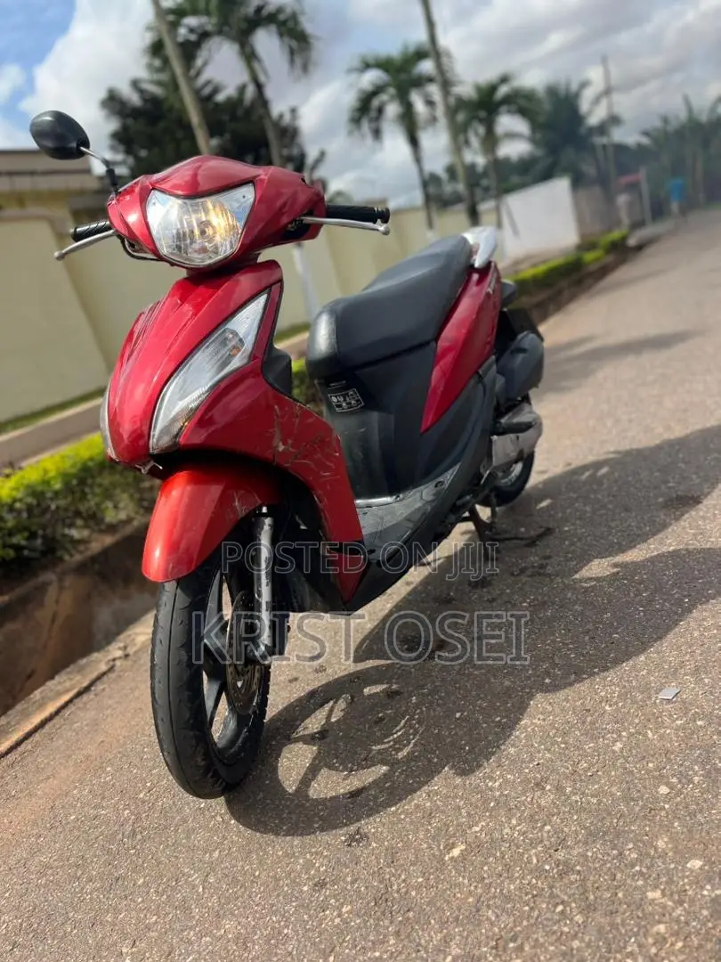 Honda 2015 Red