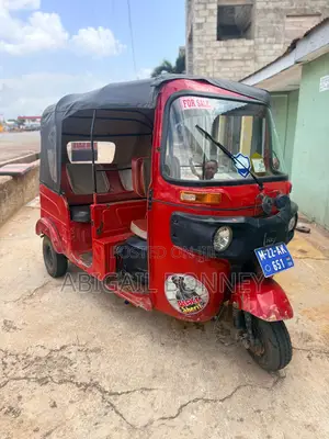 Bajaj RE 2022 Red