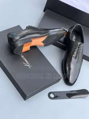Kenneth Cole Black Leather Shoe
