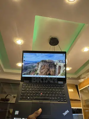 Laptop Lenovo ThinkPad x13 Yoga 8GB Intel Core i5 SSD 256GB