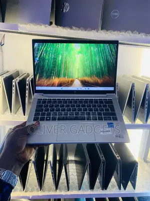 Laptop HP EliteBook 830 G8 8GB Intel Core i5 SSD 256GB