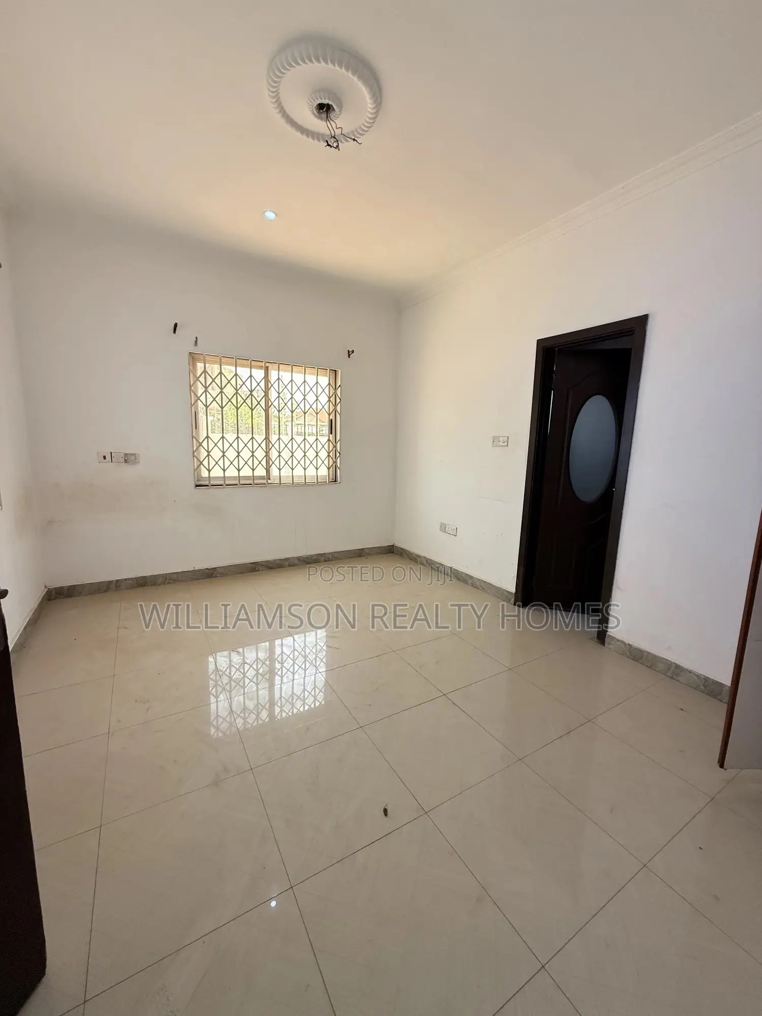 3bdrm House in Hfc Estate Area, Spintex for rent