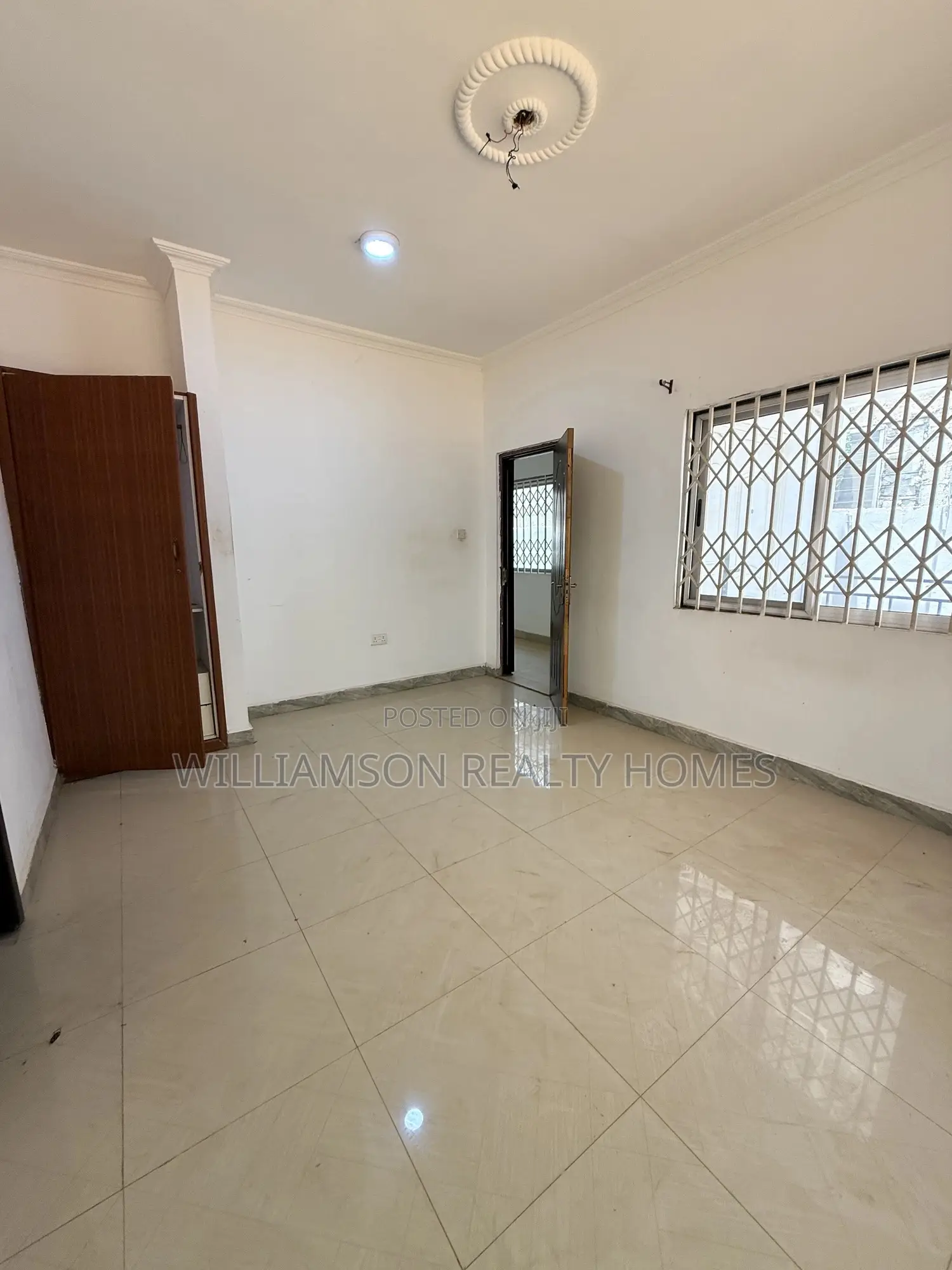 3bdrm House in Hfc Estate Area, Spintex for rent