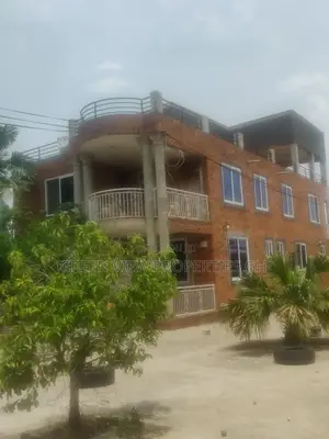 6bdrm House in Weija for sale