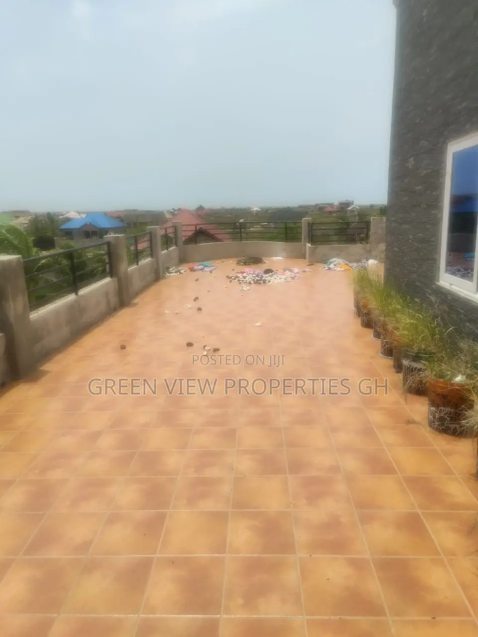6bdrm House in Weija for sale