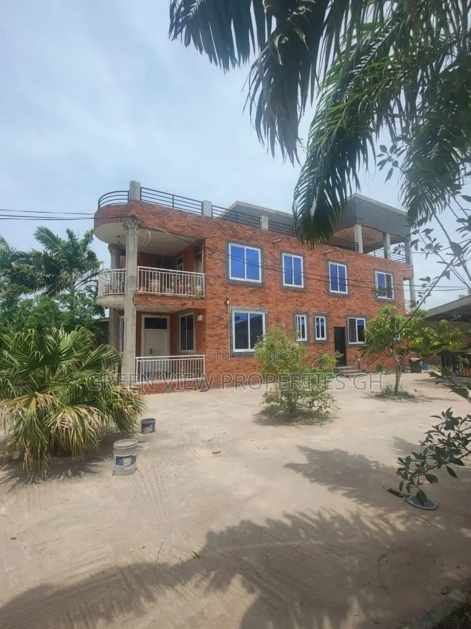 6bdrm House in Weija for sale