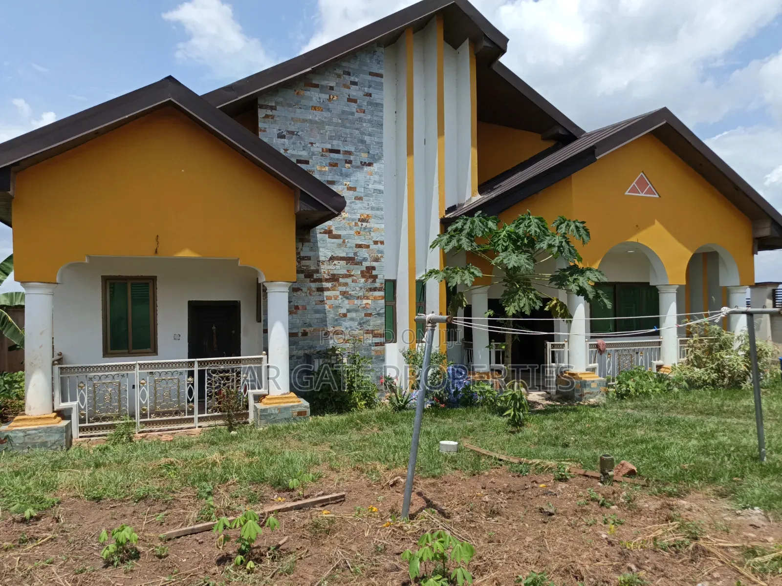 5bdrm House in Ejisu Donaso New for sale