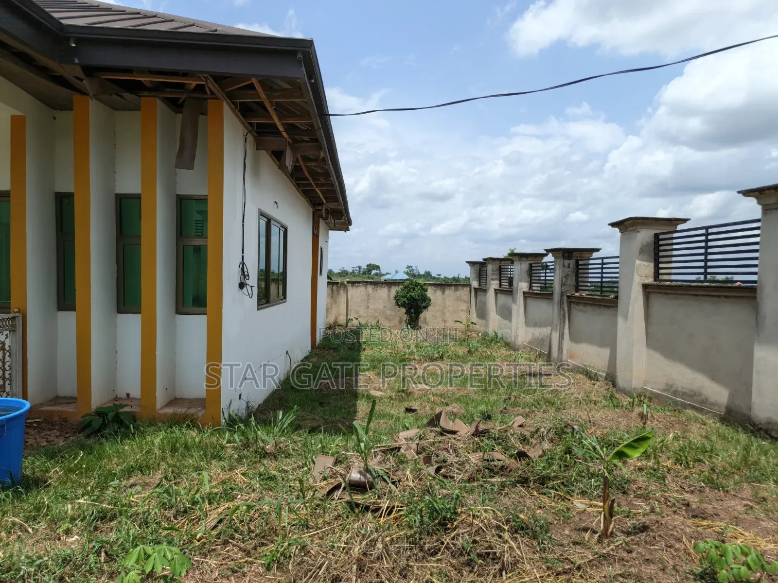 5bdrm House in Ejisu Donaso New for sale