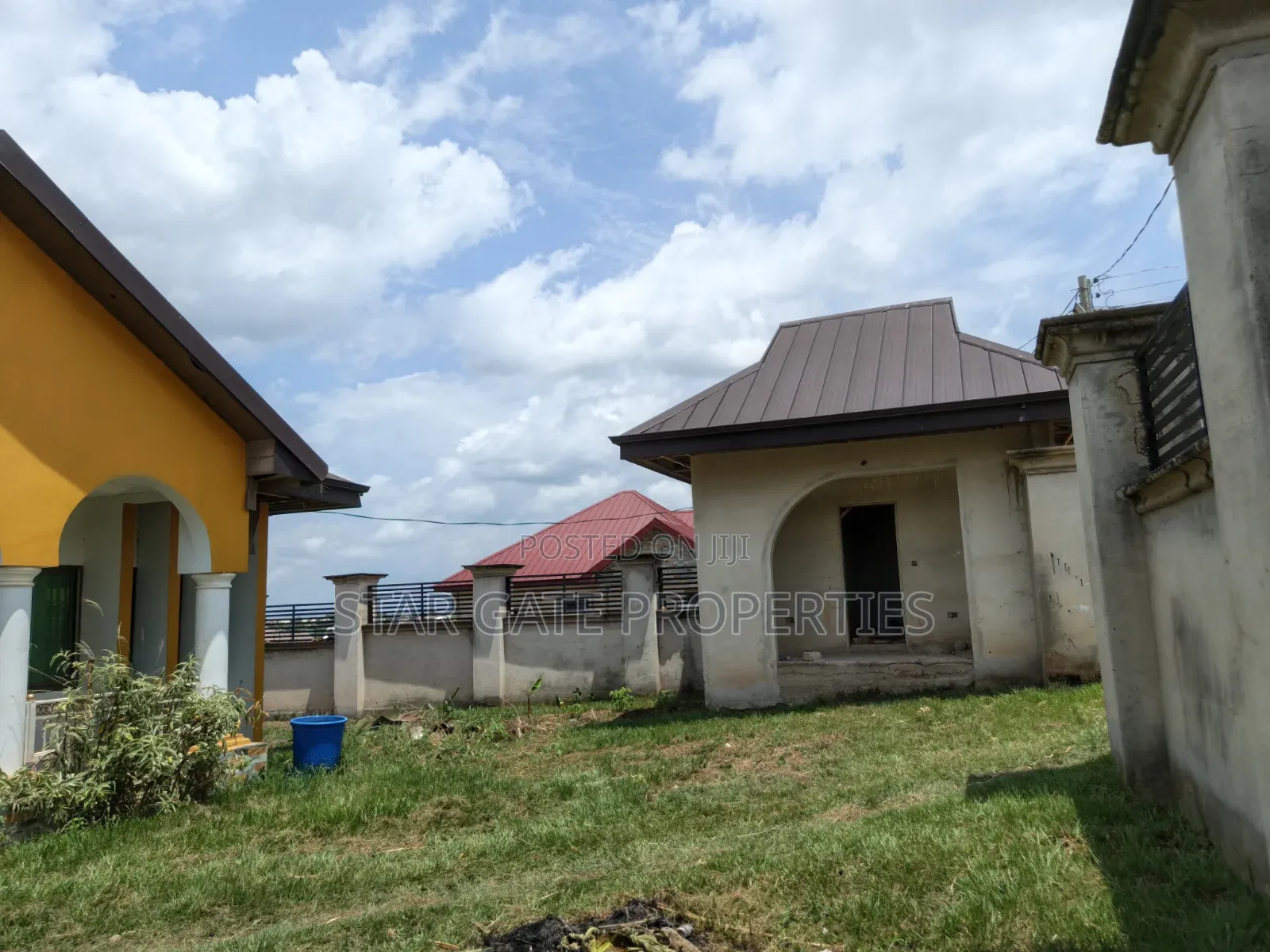 5bdrm House in Ejisu Donaso New for sale