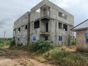 9bdrm House in Ejisu Ampabame for sale