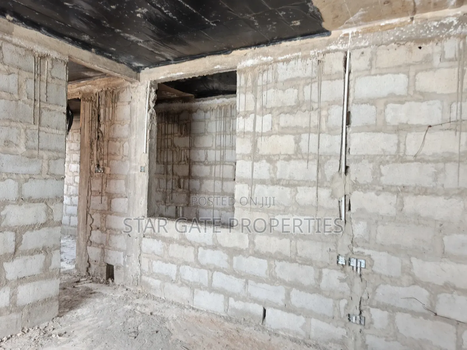 9bdrm House in Ejisu Ampabame for sale