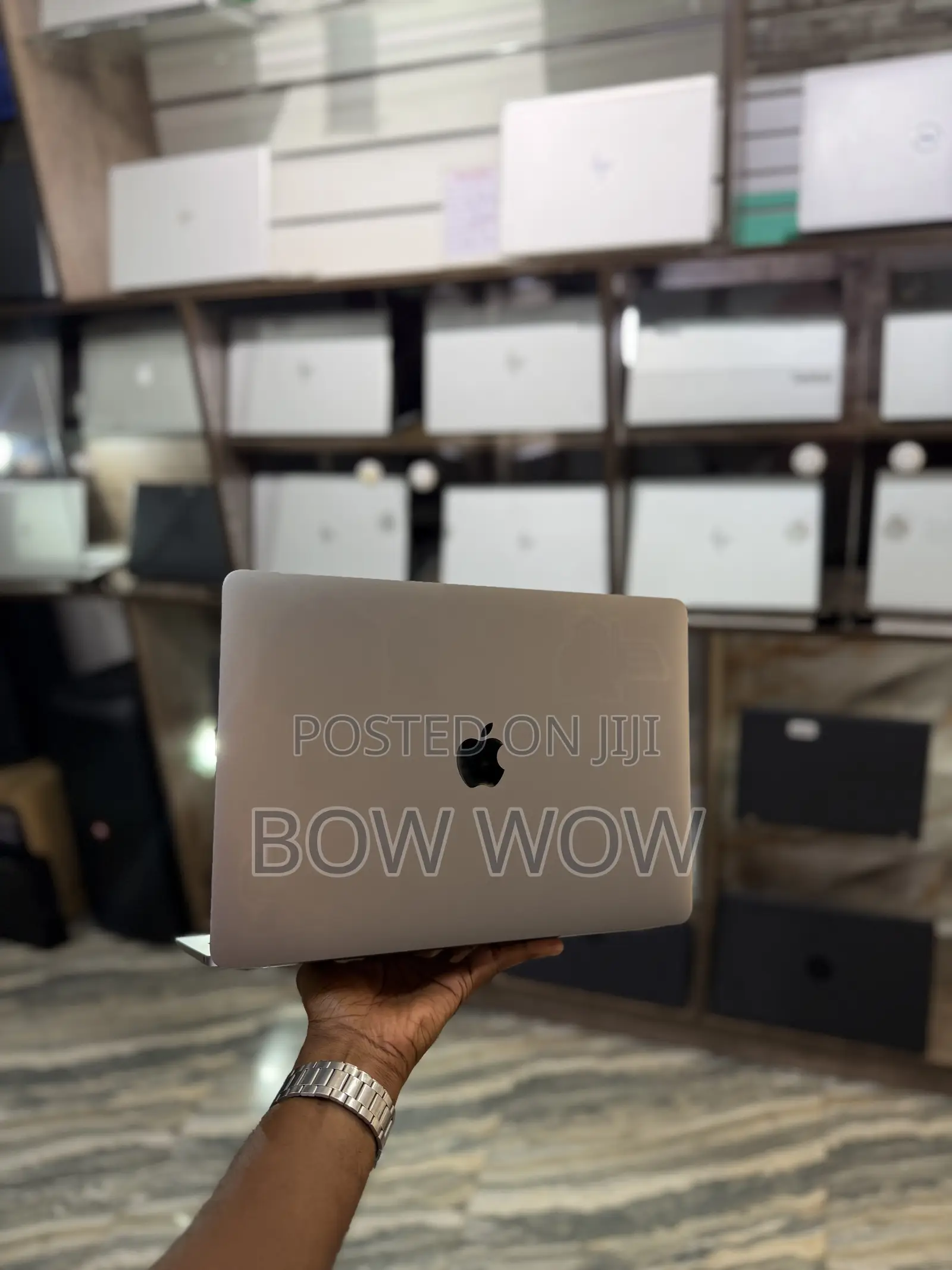 Laptop Apple MacBook Pro 2020 16GB Intel Core i5 SSD 256GB