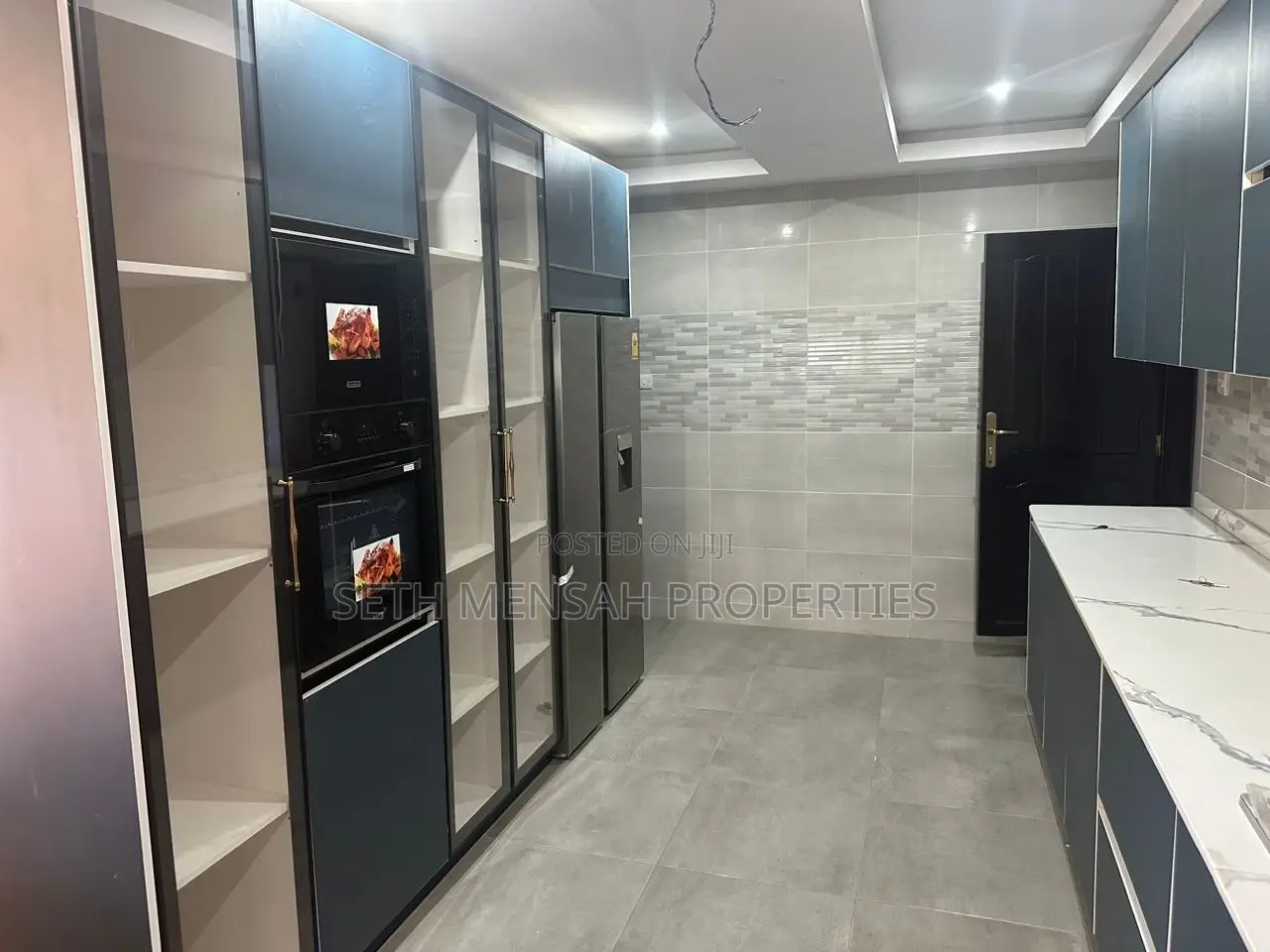 5bdrm House in 5 Bedroom House, Mile 7 for rent