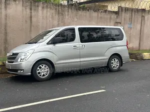 Hyundai H1 2.4 GLS 2010 Gray