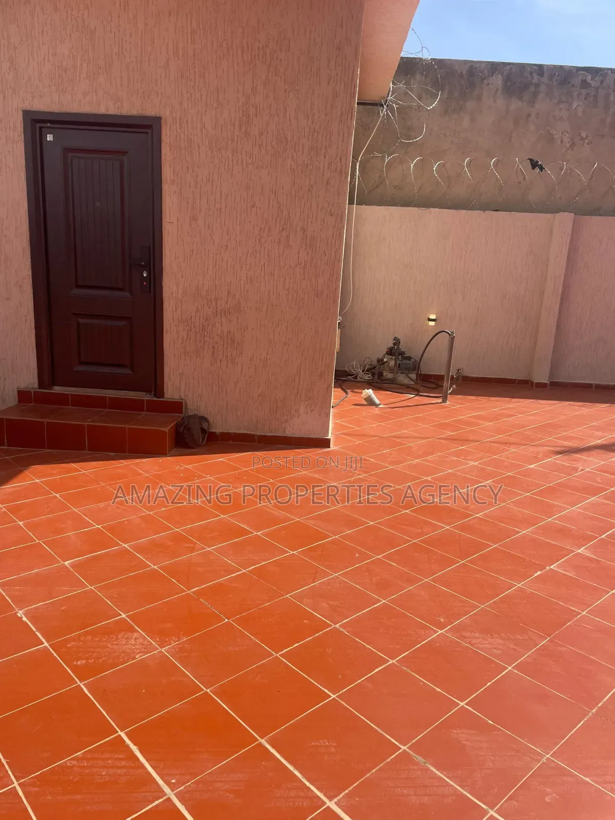 1bdrm Apartment in Spintex Batsonaa, Baatsona Total for rent
