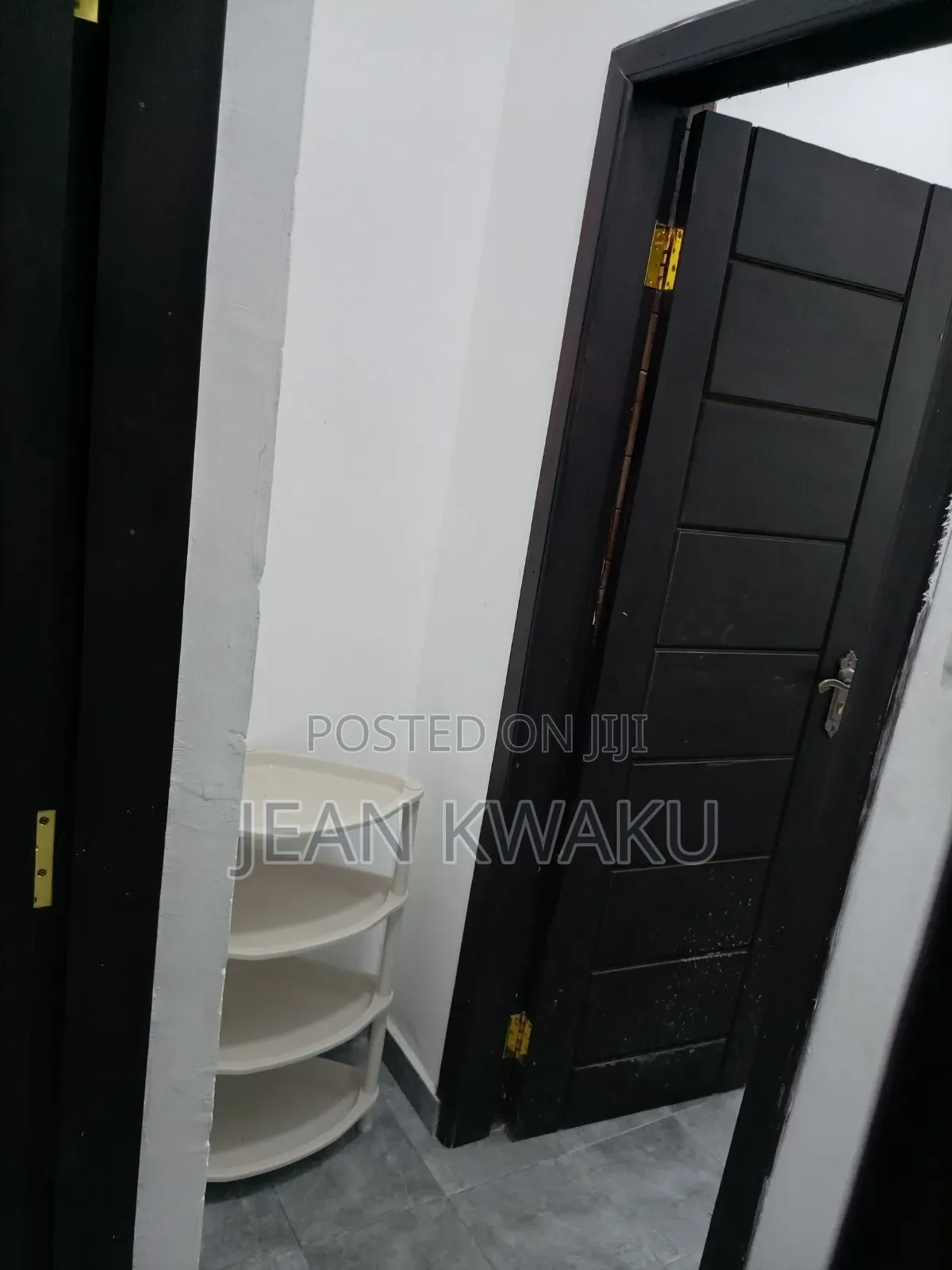 Furnished 2bdrm Apartment in Akweteyman, Market for rent