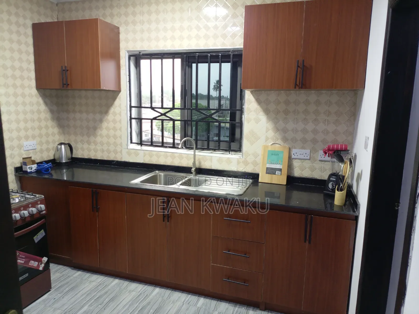 Furnished 2bdrm Apartment in Akweteyman, Market for rent