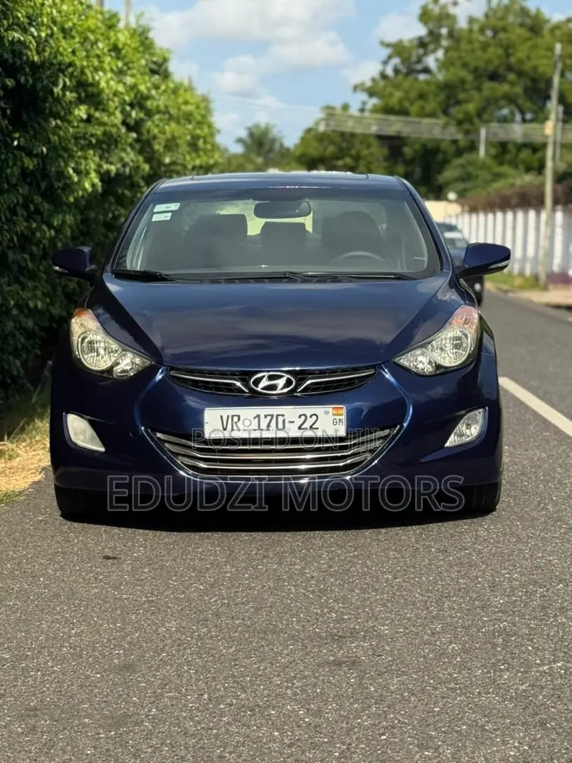 Hyundai Elantra Limited Sedan FWD (1.8L 4cyl 6A) 2013 Black