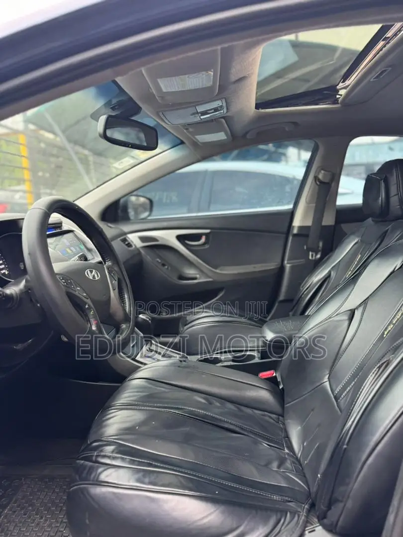 Hyundai Elantra Limited Sedan FWD (1.8L 4cyl 6A) 2013 Black