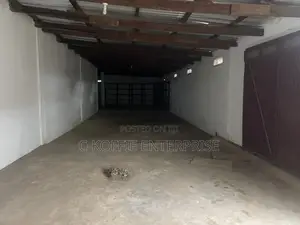 220 SQM Warehouse at Kwame Nkrumah Circle