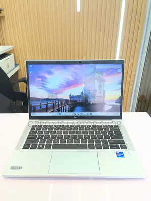 Laptop HP EliteBook 830 G8 16GB Intel Core i7 SSD 256GB