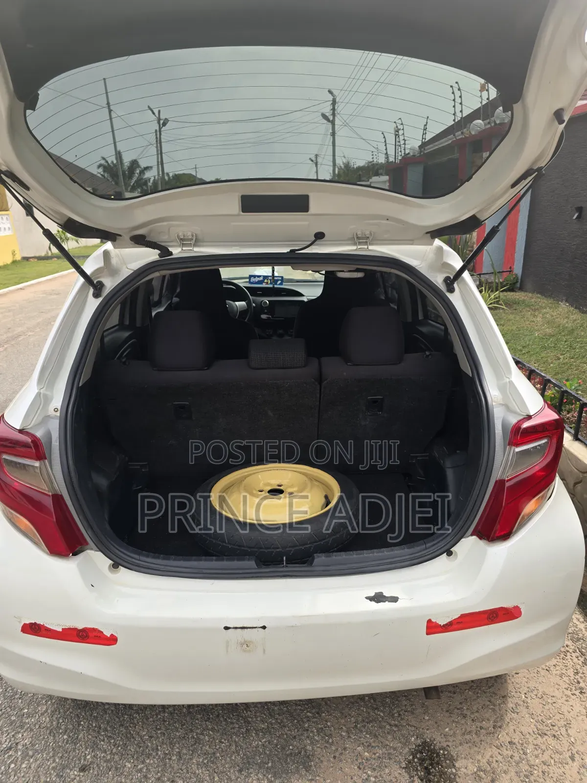 Toyota Vitz 1.3 FWD 5dr 2016 White