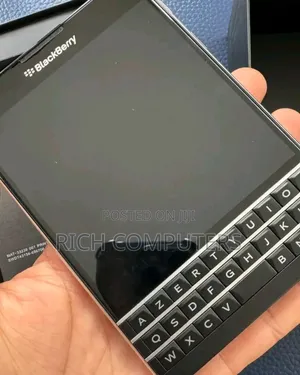 New BlackBerry Passport 32 GB Black