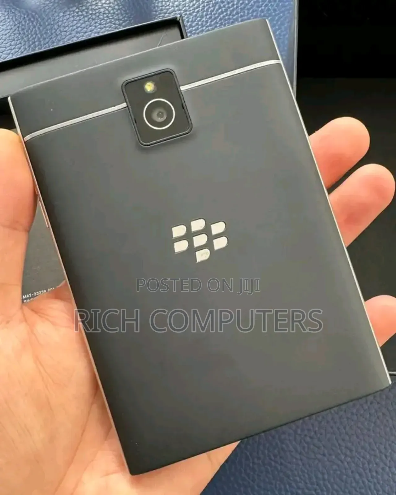 New BlackBerry Passport 32 GB Black