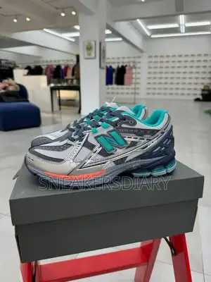 New Balance 190r the Whitaker Moonsign