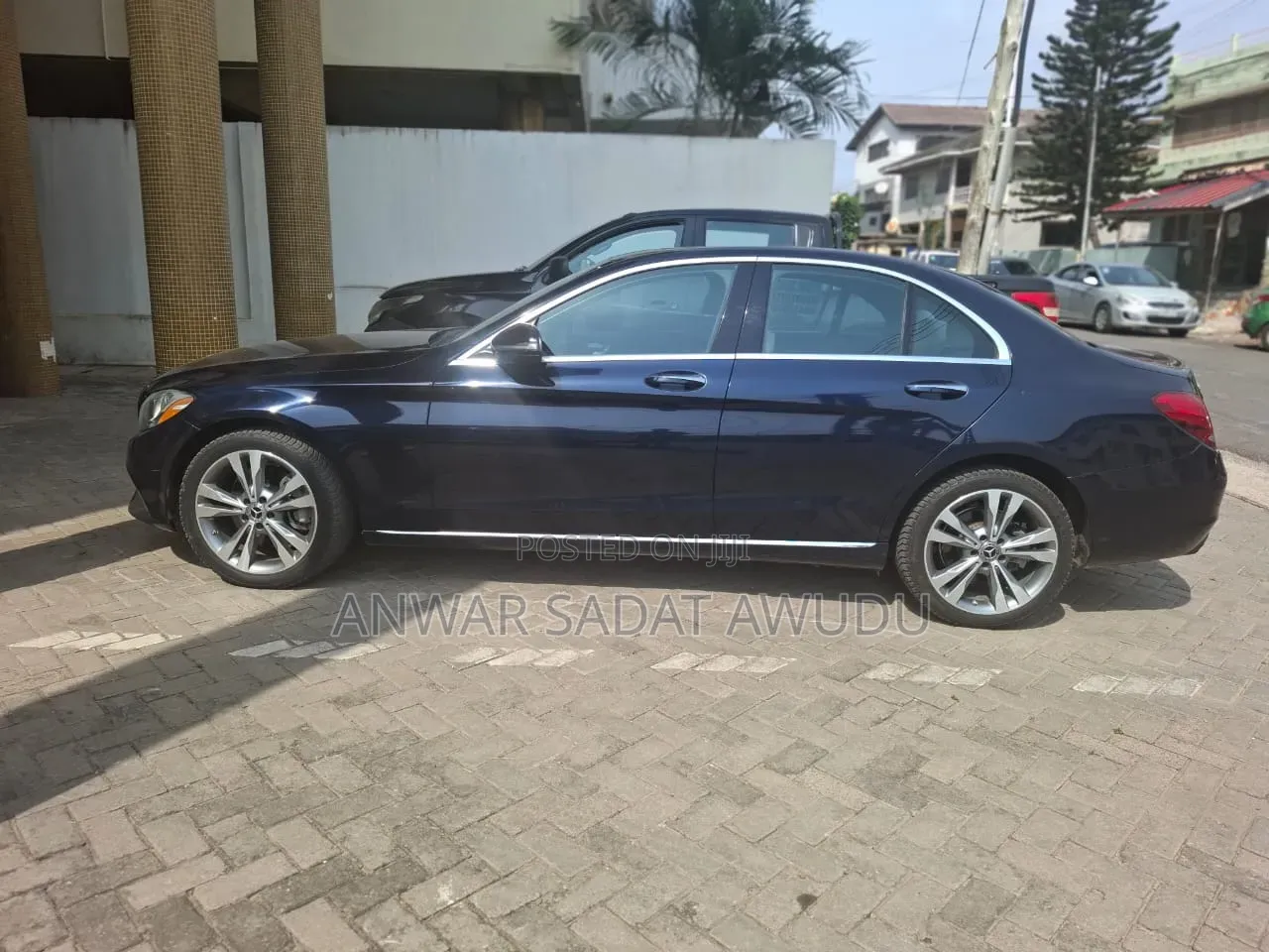 Mercedes-Benz C300 2018 Blue