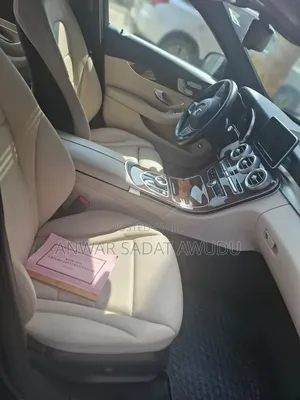 Mercedes-Benz C300 2018 Blue