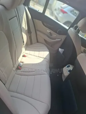 Mercedes-Benz C300 2018 Blue