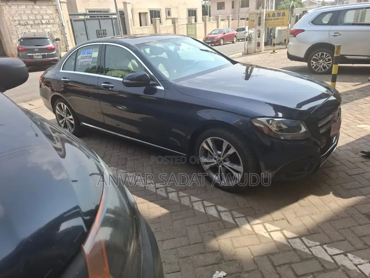 Mercedes-Benz C300 2018 Blue