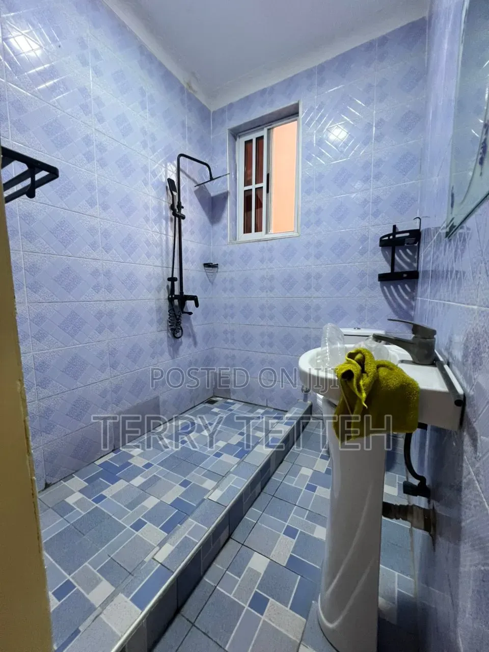 2bdrm Apartment in Tse Addo, Trade Fair for rent