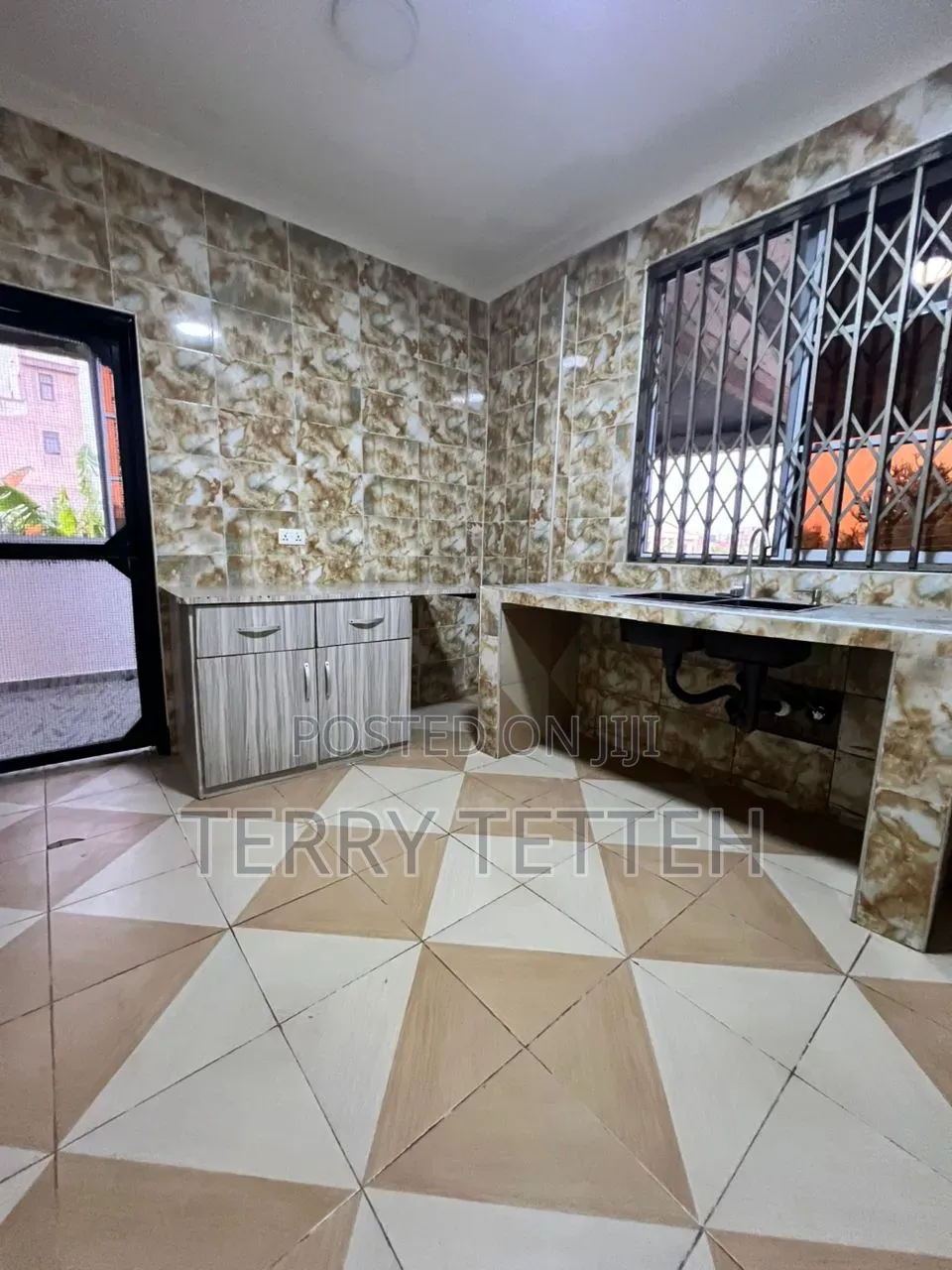 2bdrm Apartment in Tse Addo, Trade Fair for rent