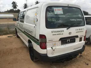 Toyota HiAce 2007 White