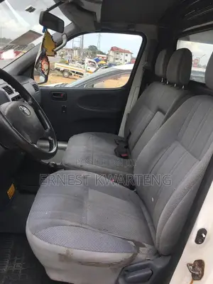 Toyota HiAce 2007 White