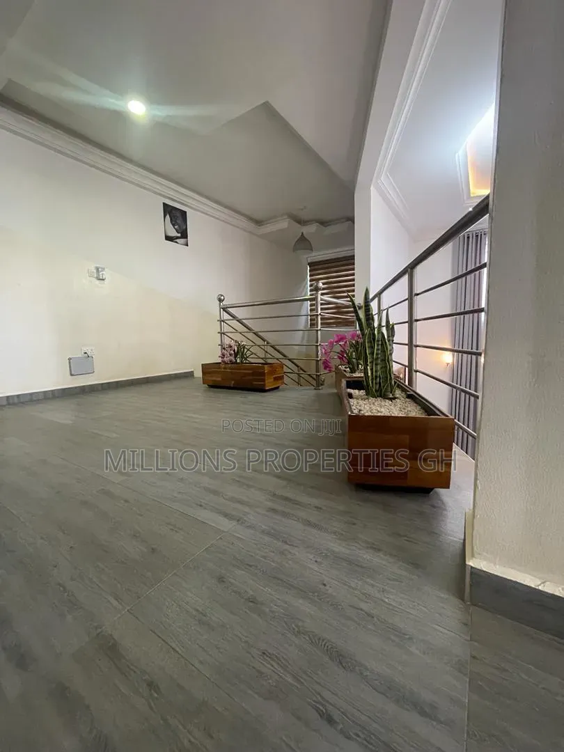 Furnished 5bdrm House in Millions Properties, Kumasi Metropolitan